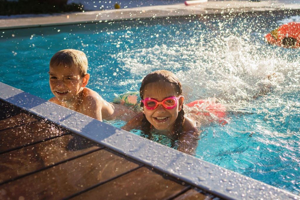 kids swimming