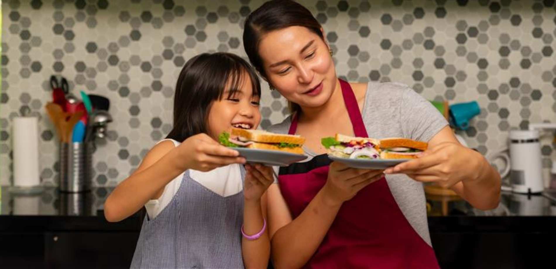 The Right Food Choices Give Kids Fuel for School